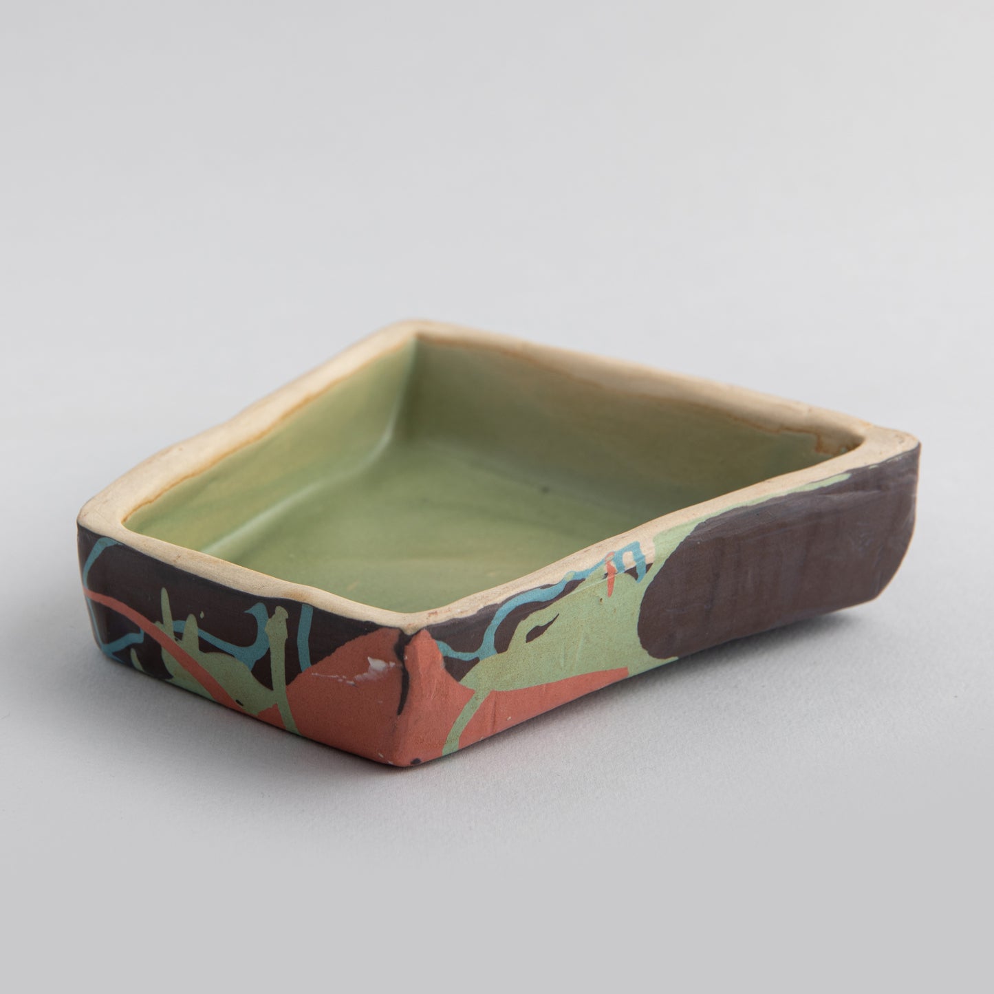Plato Trapecio Geocromatik